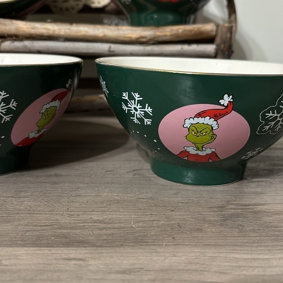 NIB DR SEUSS ZRIKE BRANDS Set Of 4 PINK AND GREEN Grinch CHRISTMAS Cereal Bowls - Picture 6 of 9